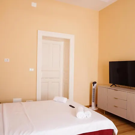 Apartment Where Emperors Slept In Old Town *