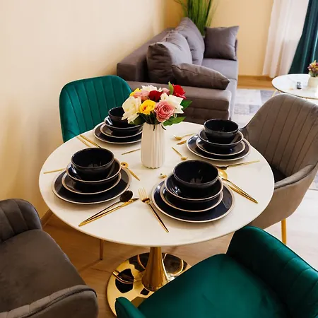 Where Emperors Slept In Old Town Apartment