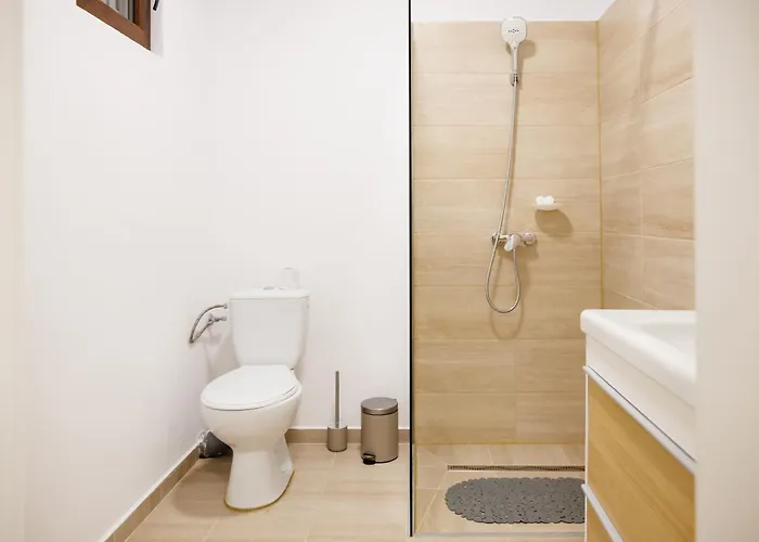 Where Emperors Slept In Old Town *