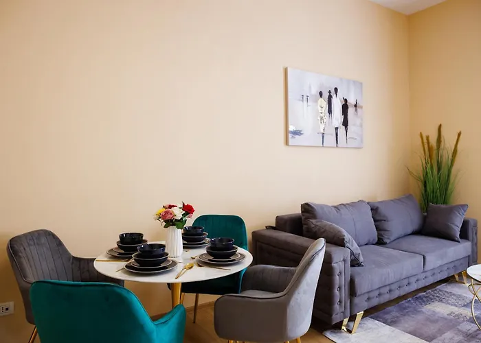 Where Emperors Slept In Old Town *